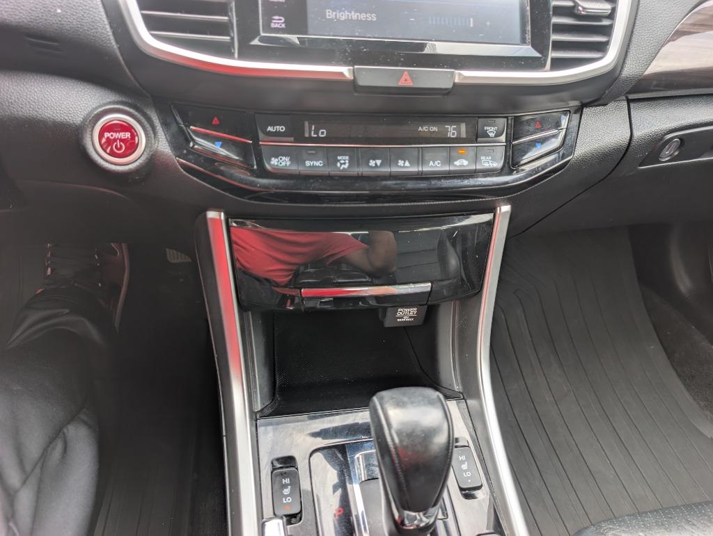 2017 Honda Accord Hybrid EX-L - Photo 9